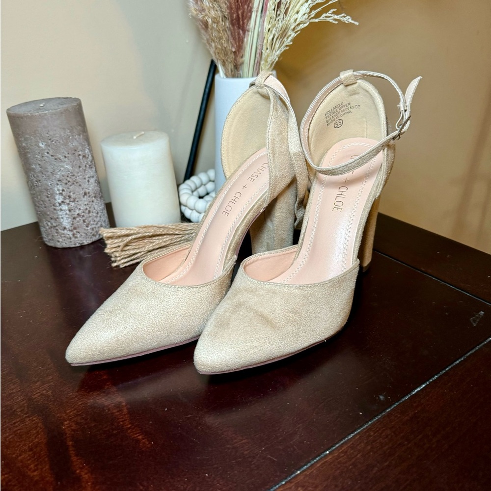 Chase & Chloe Ritz Faux Suede Pointed Heels